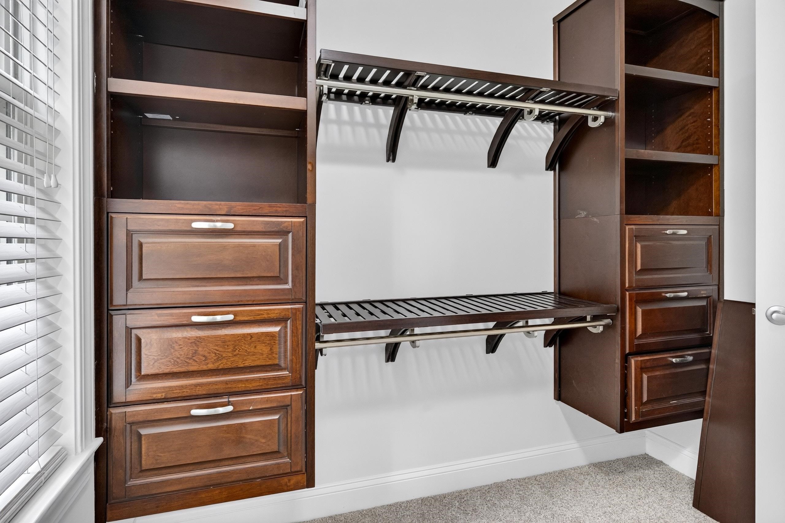 1220 Crooked Oak Dr.