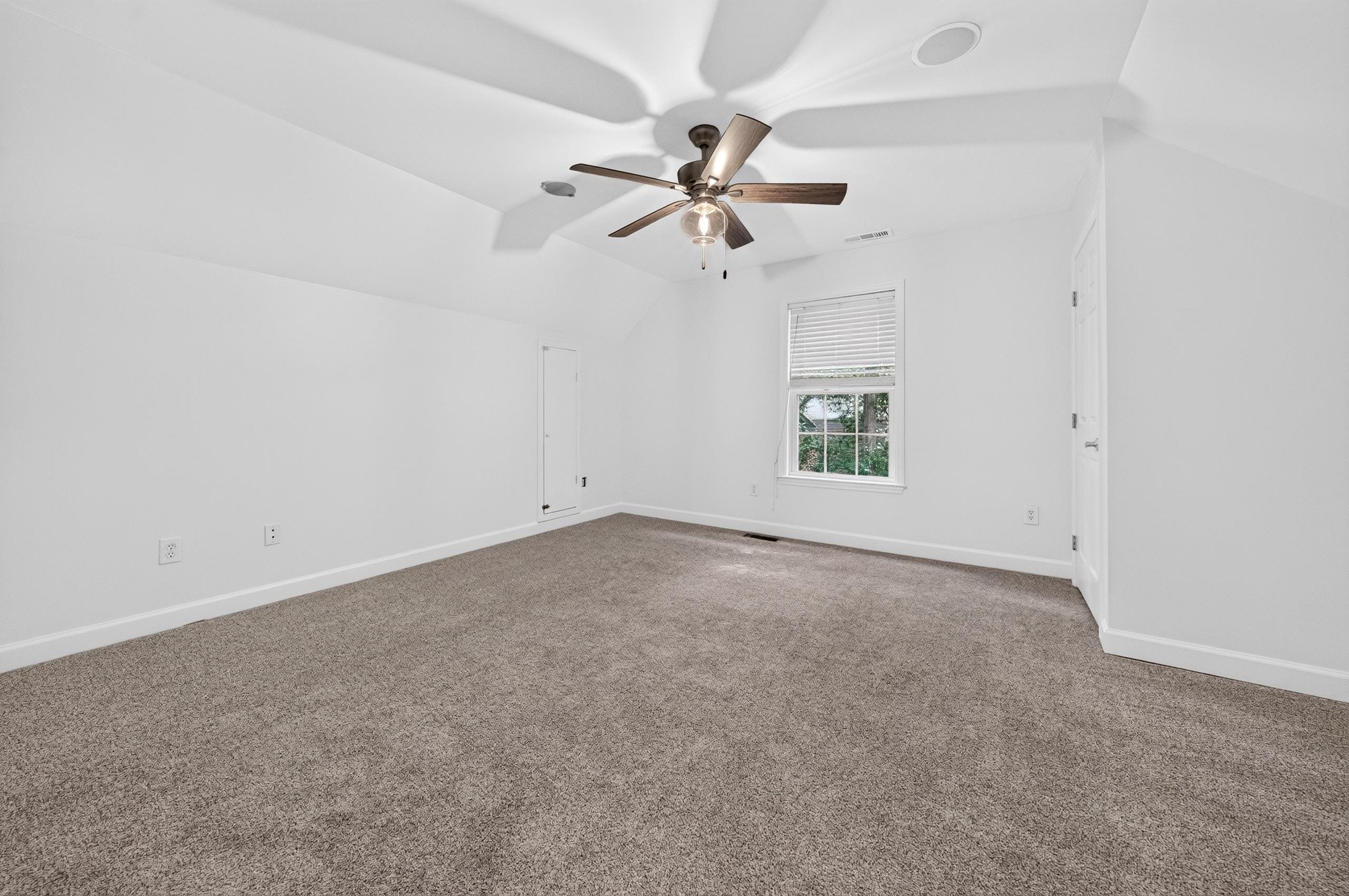 1220 Crooked Oak Dr.