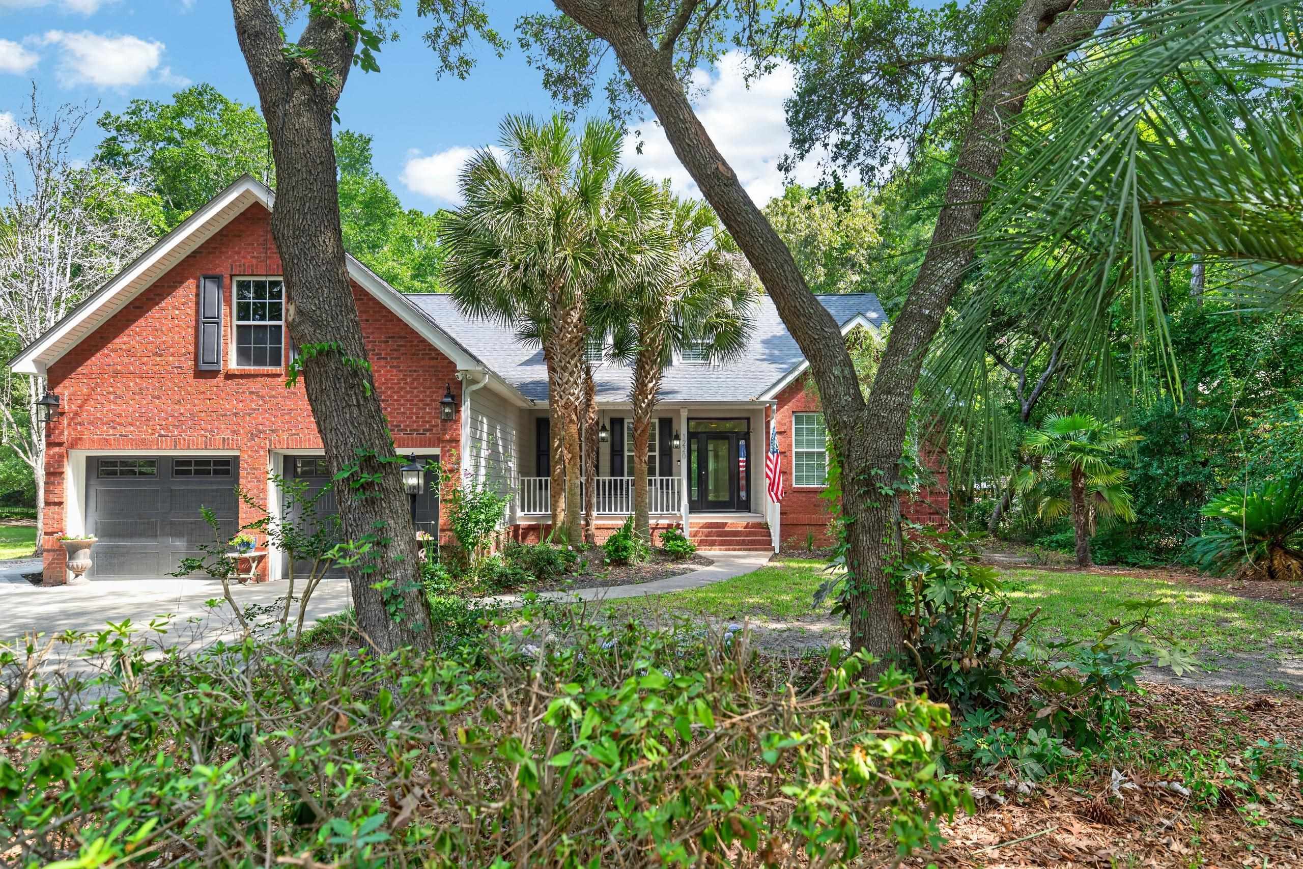 1220 Crooked Oak Dr.