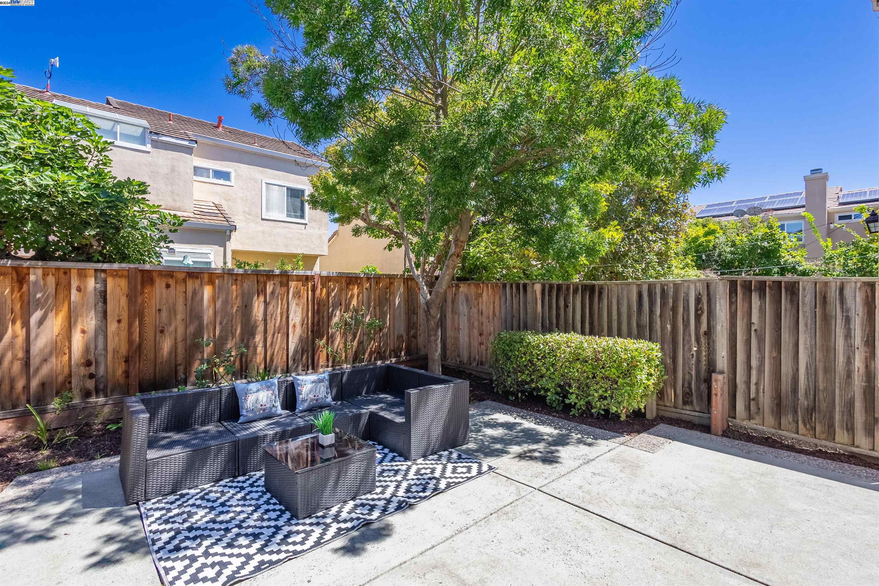 5760 Oleander Cmn
