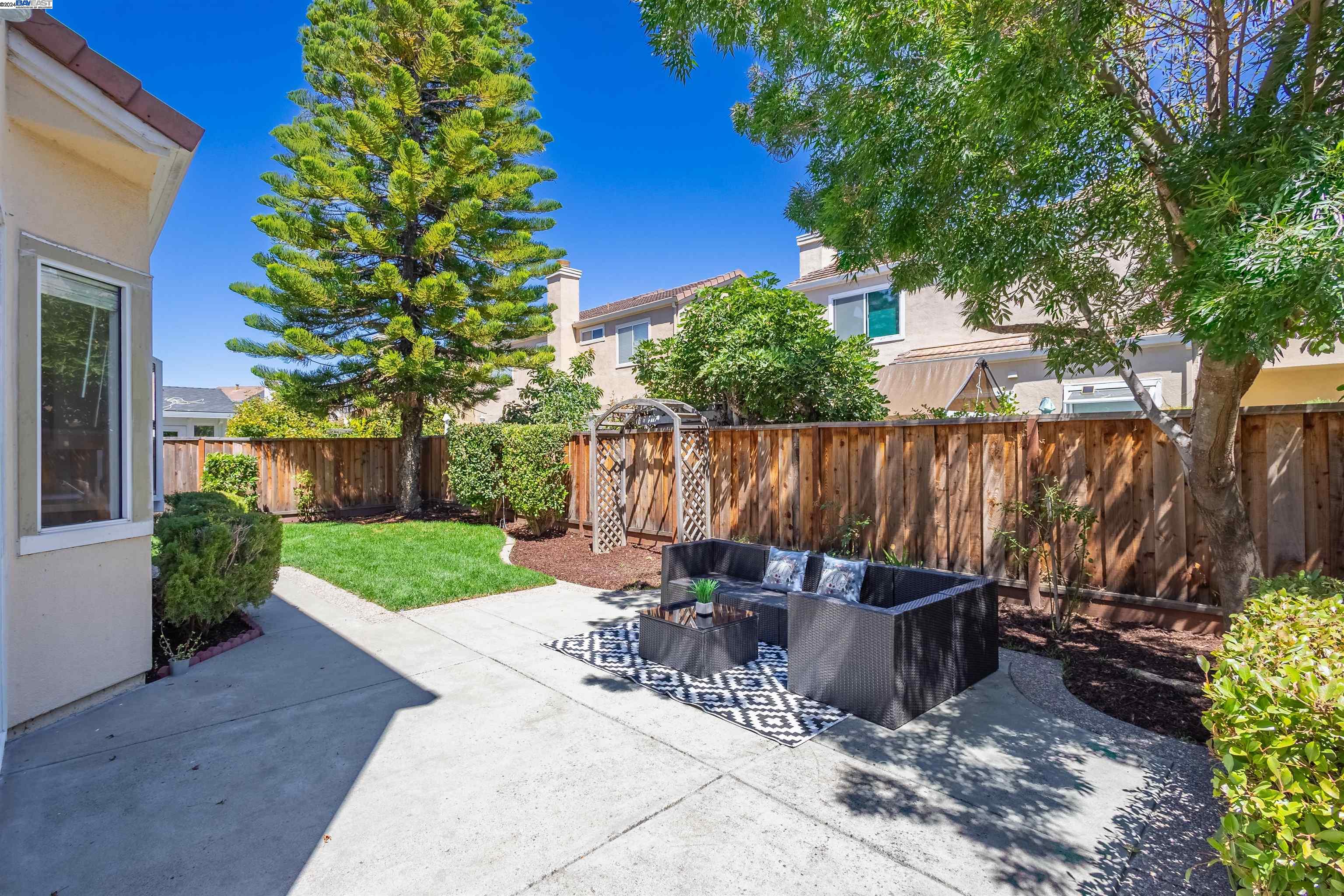 5760 Oleander Cmn