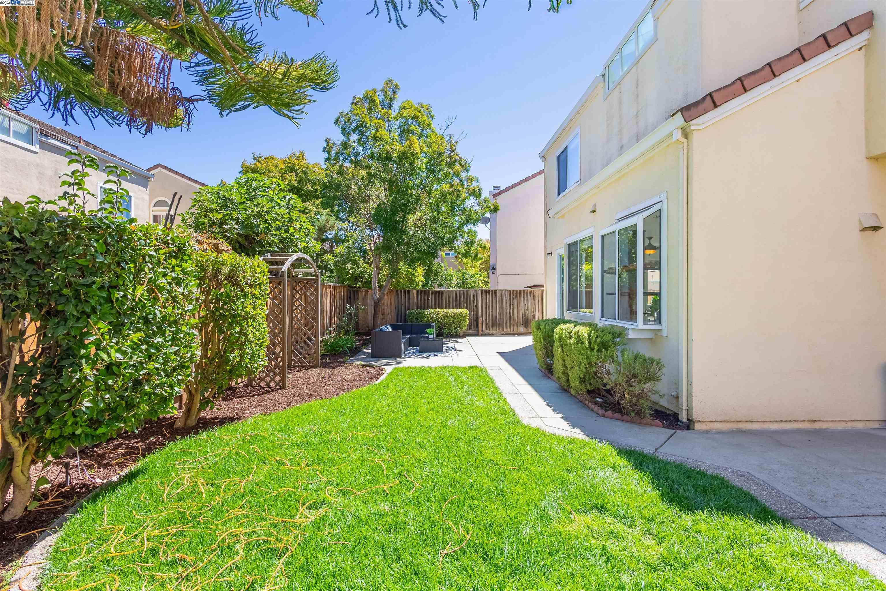 5760 Oleander Cmn