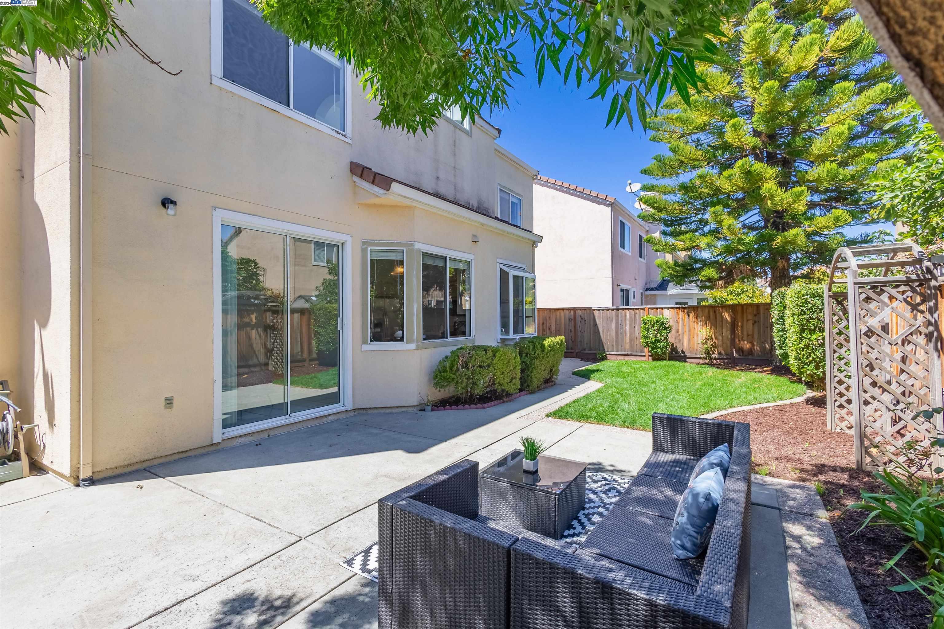 5760 Oleander Cmn