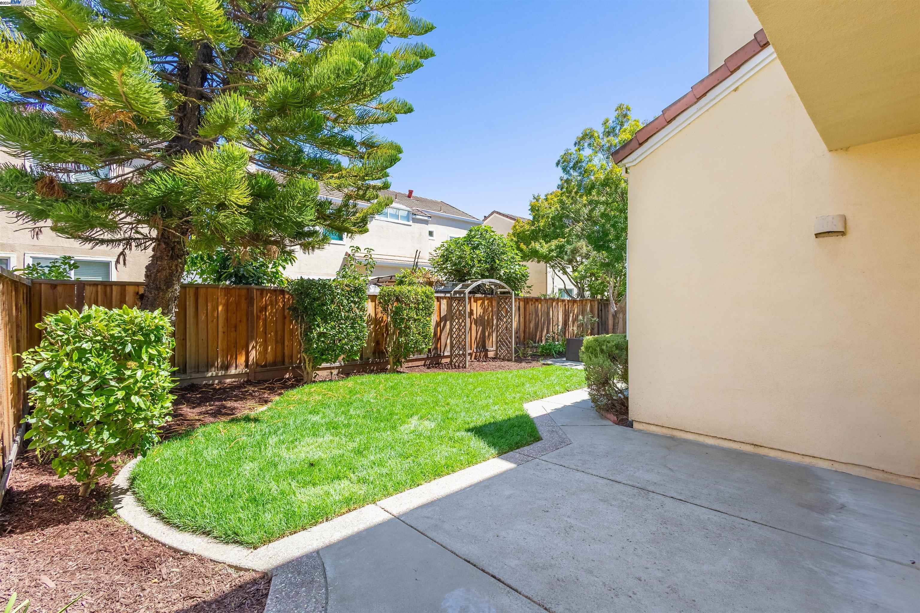 5760 Oleander Cmn