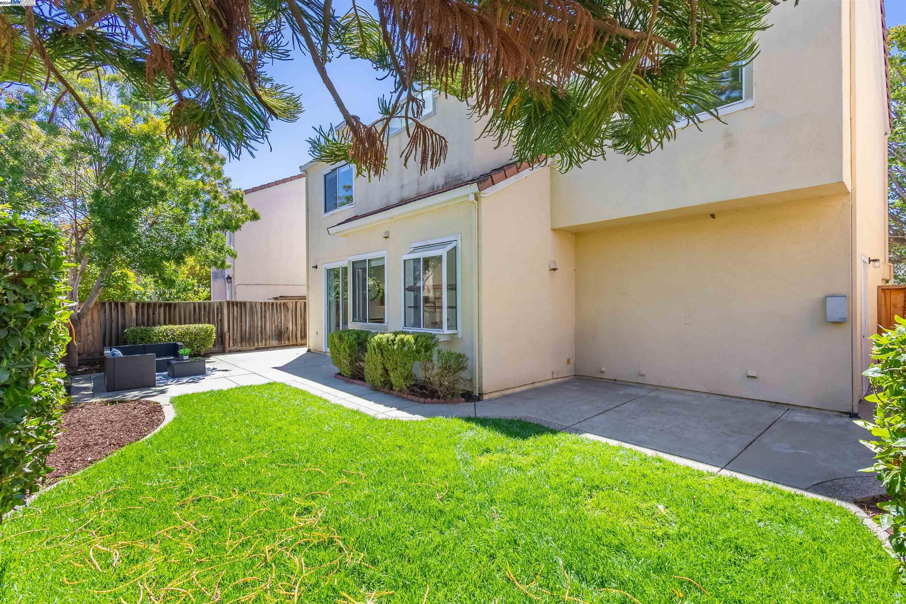 5760 Oleander Cmn