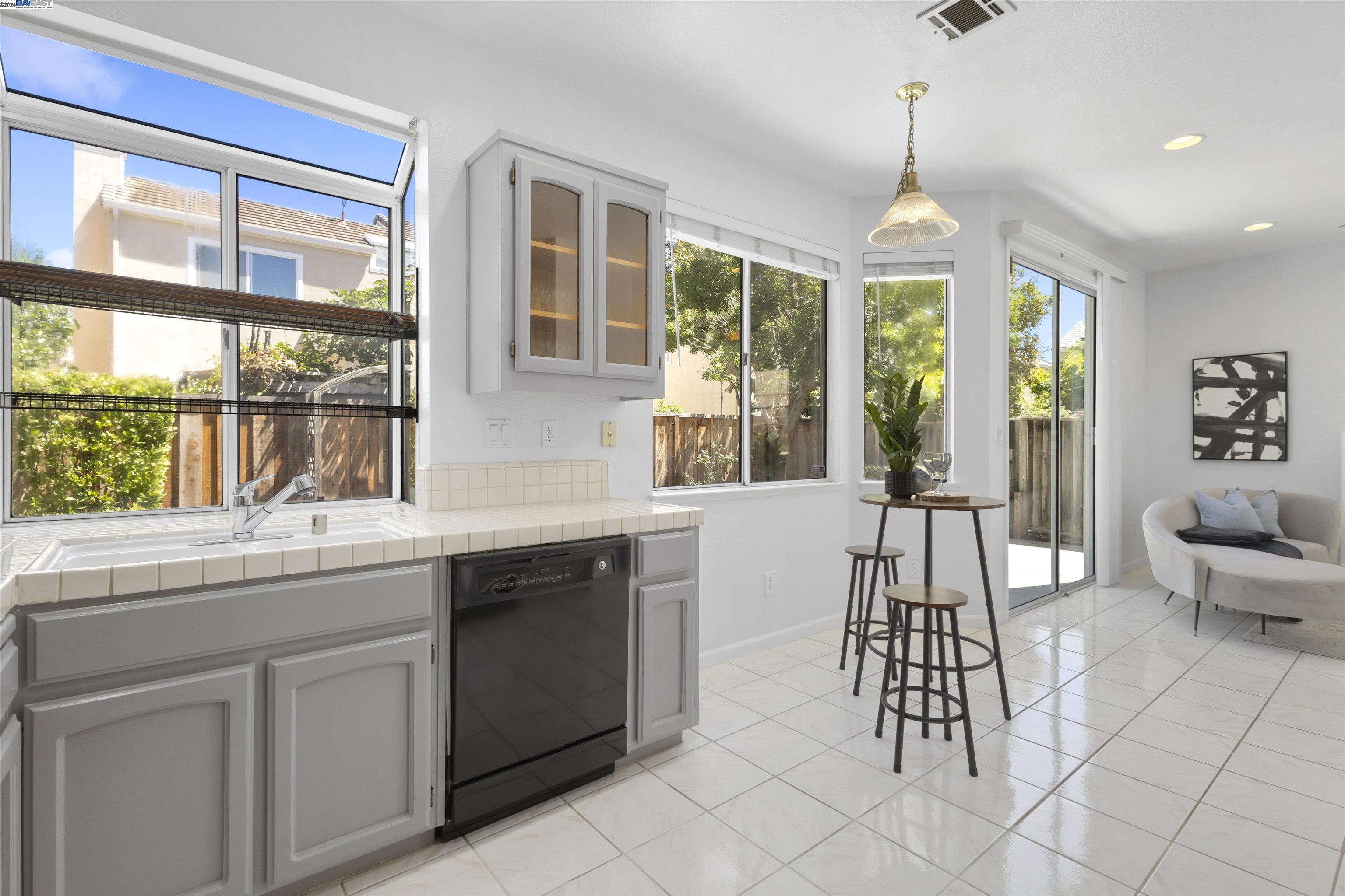 5760 Oleander Cmn