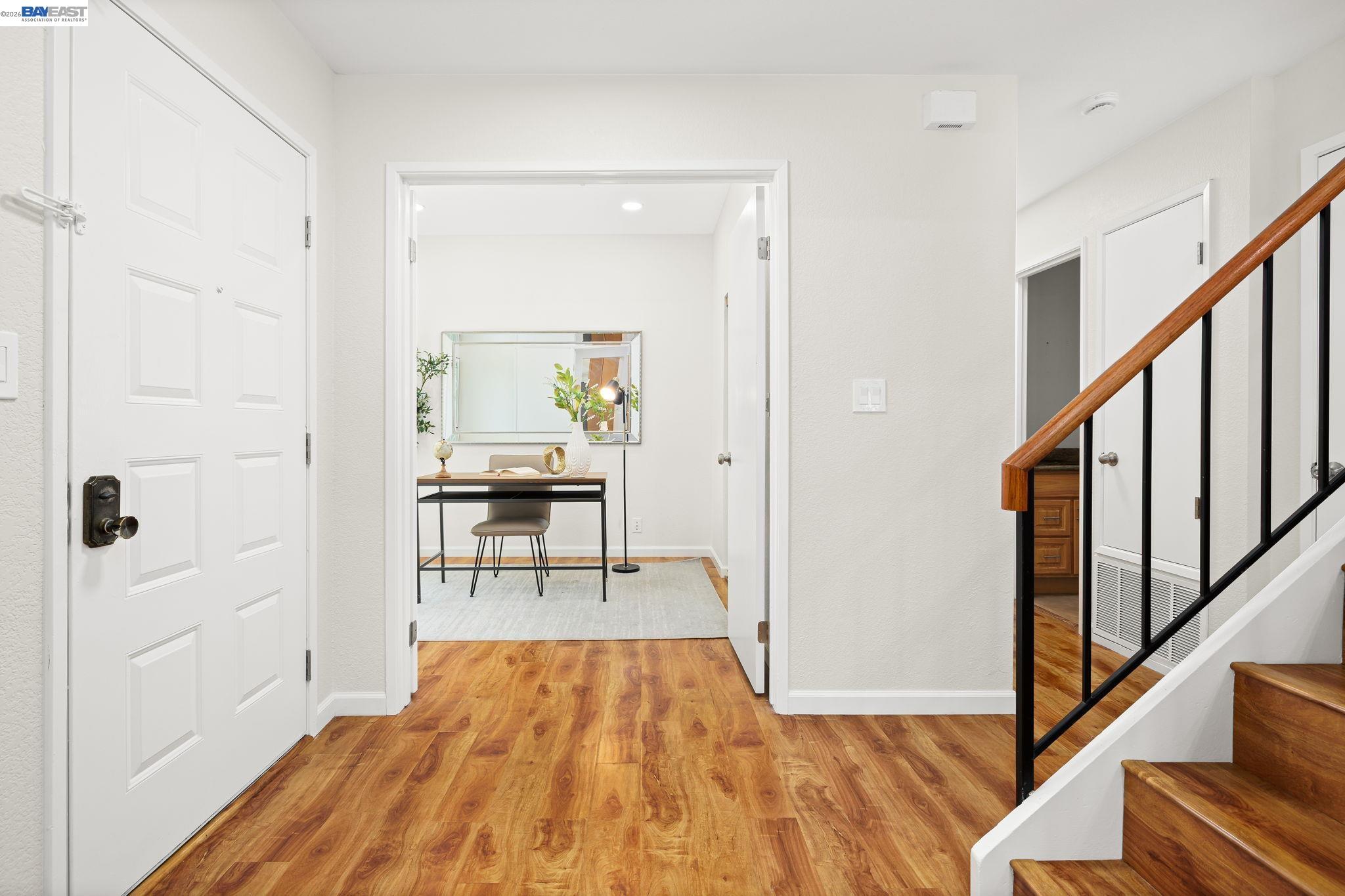5439 Sunstar Commons