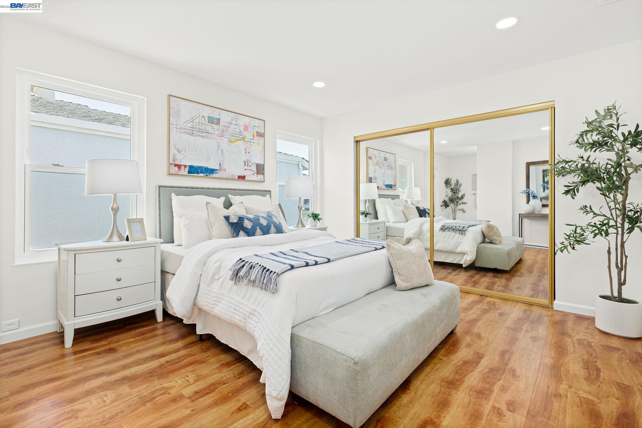 5439 Sunstar Commons
