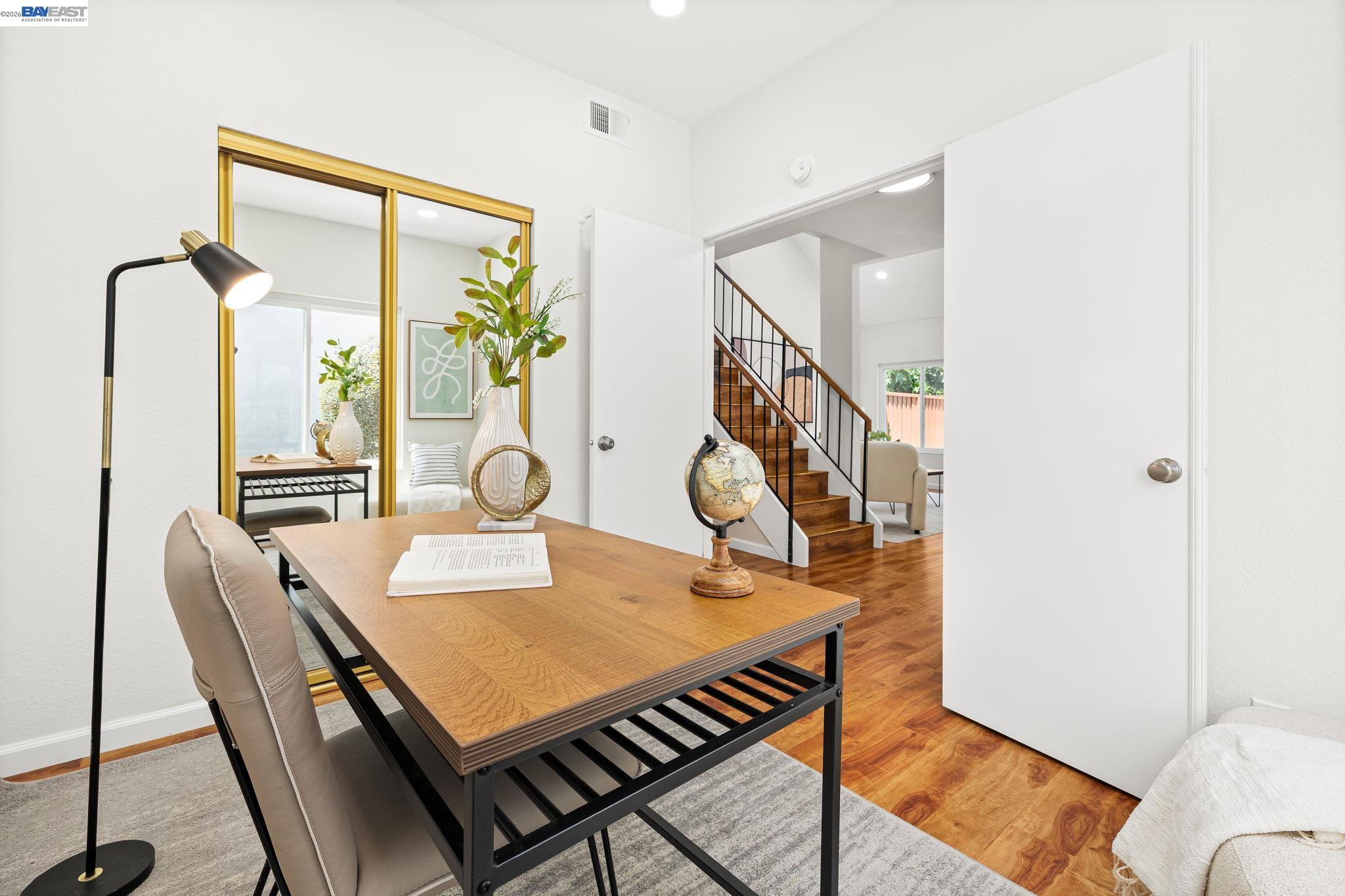 5439 Sunstar Commons