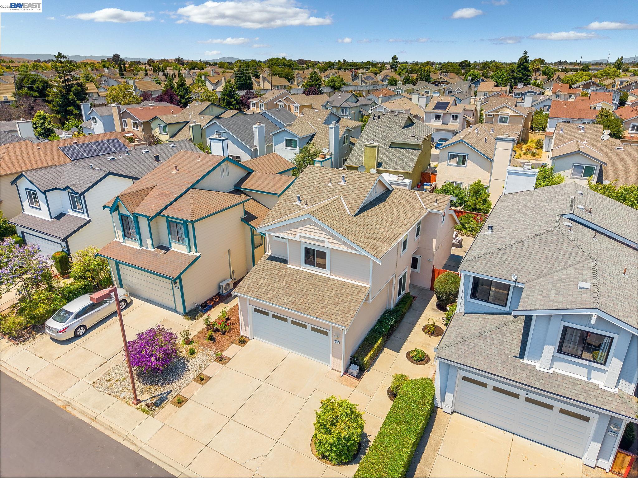 5439 Sunstar Commons