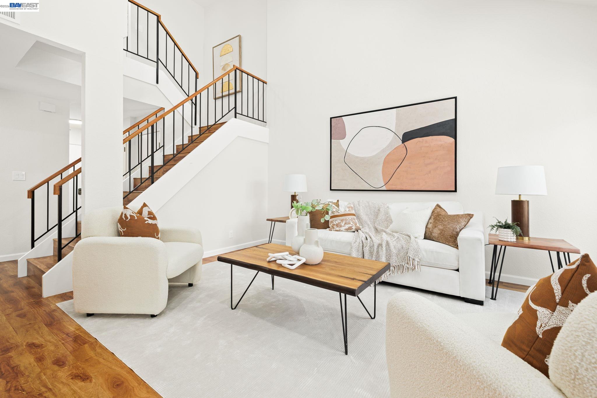 5439 Sunstar Commons