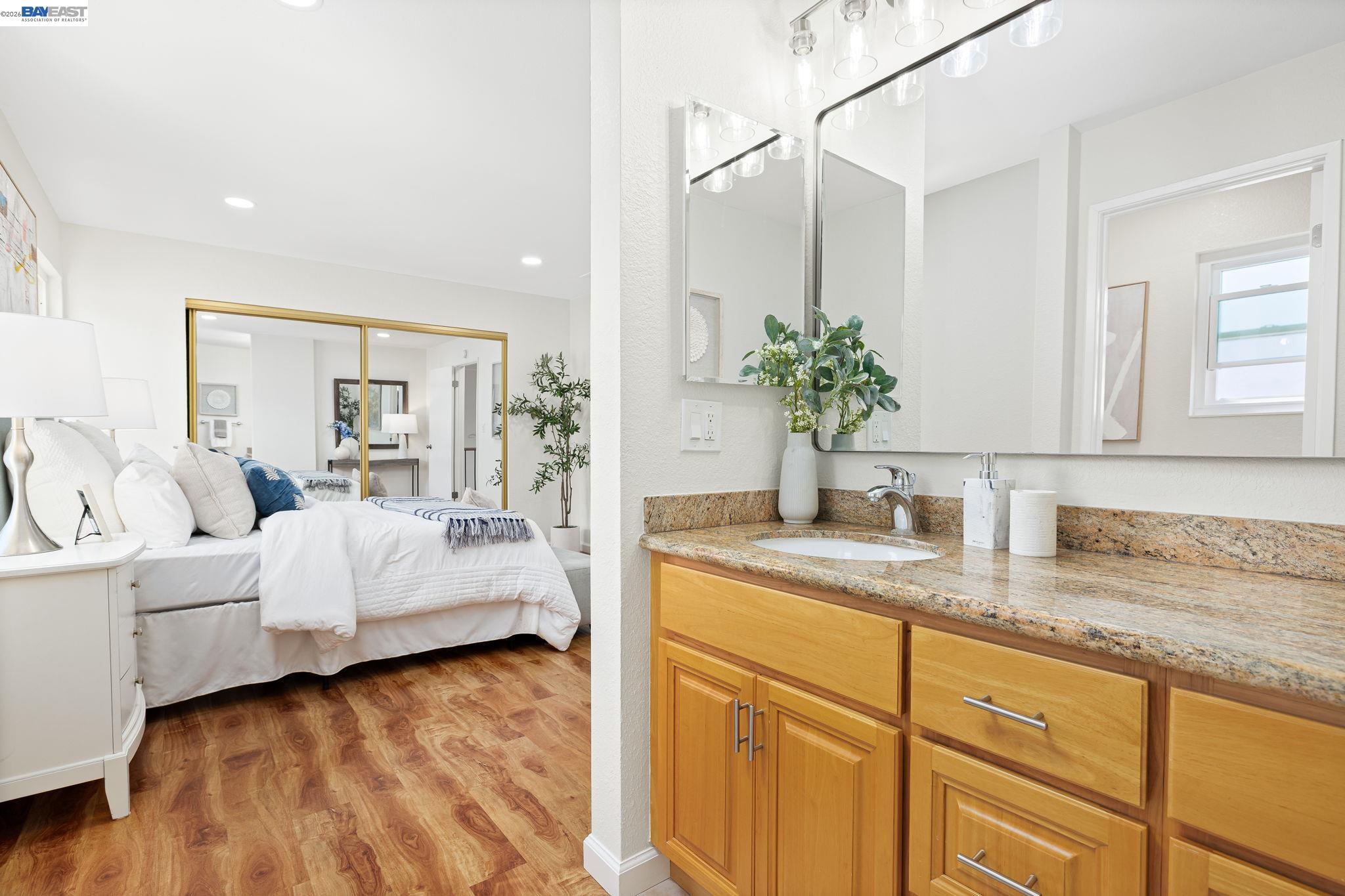 5439 Sunstar Commons