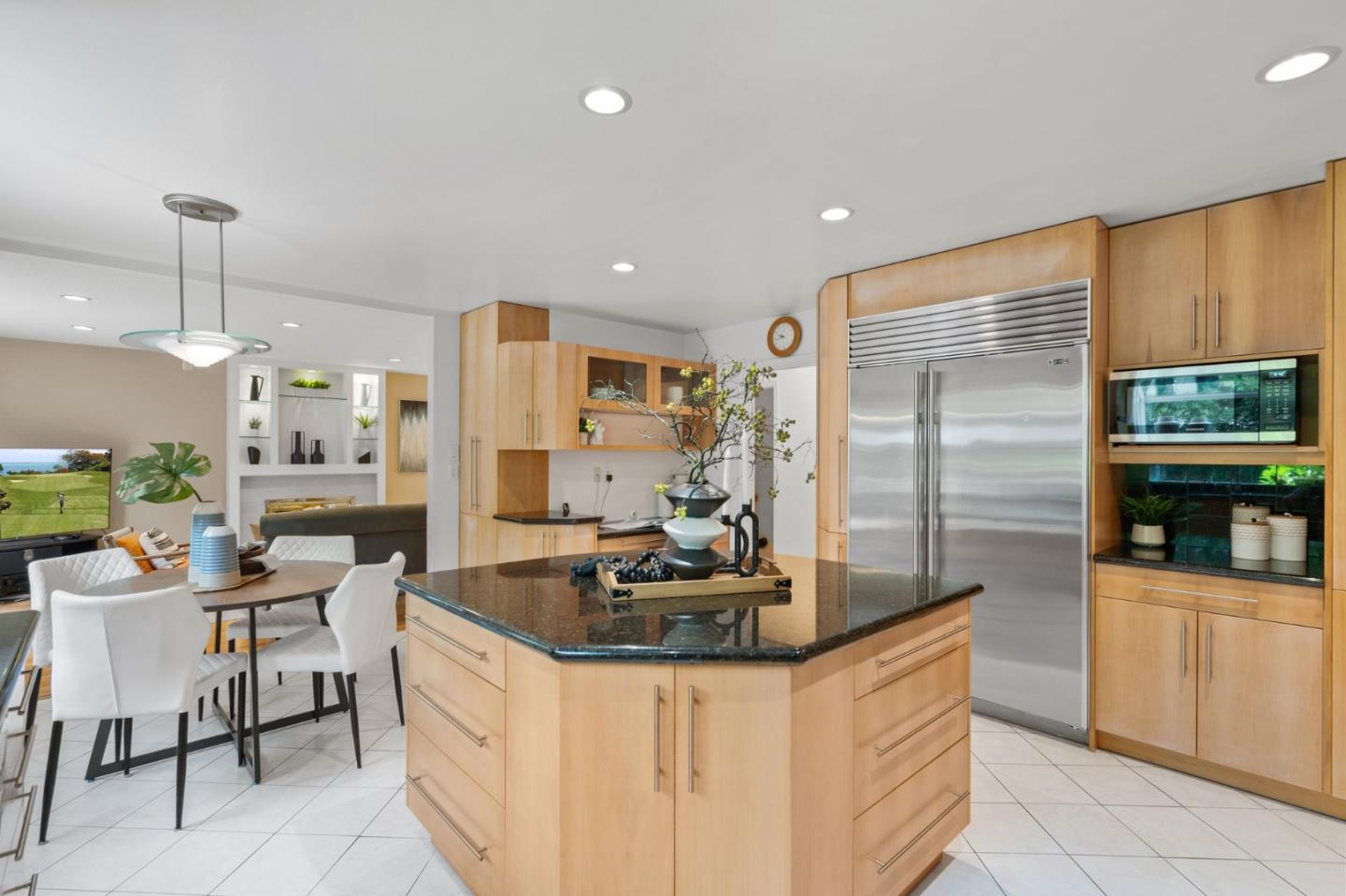 949 Hillsboro Avenue