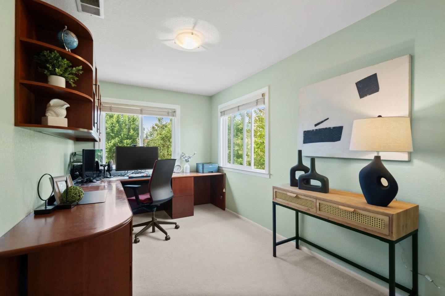 949 Hillsboro Avenue