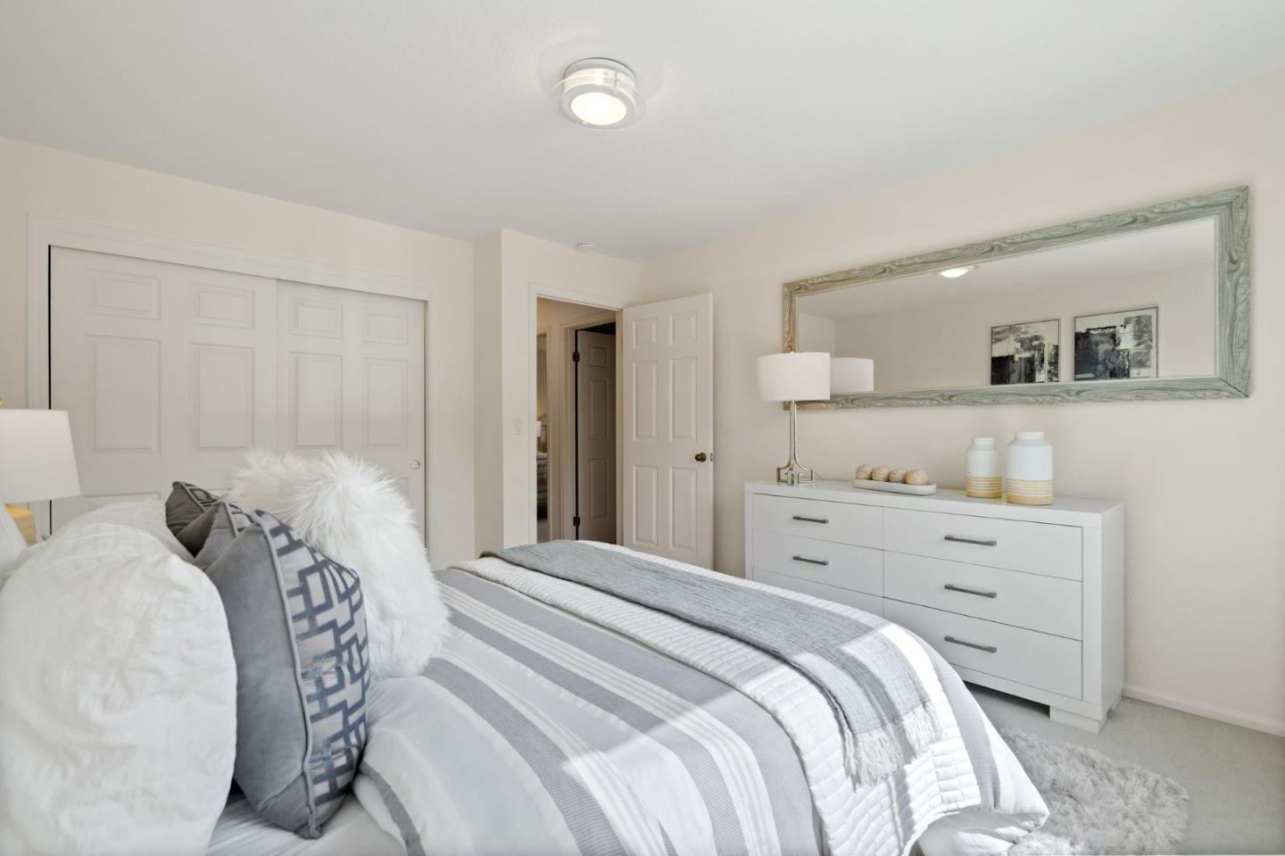 949 Hillsboro Avenue