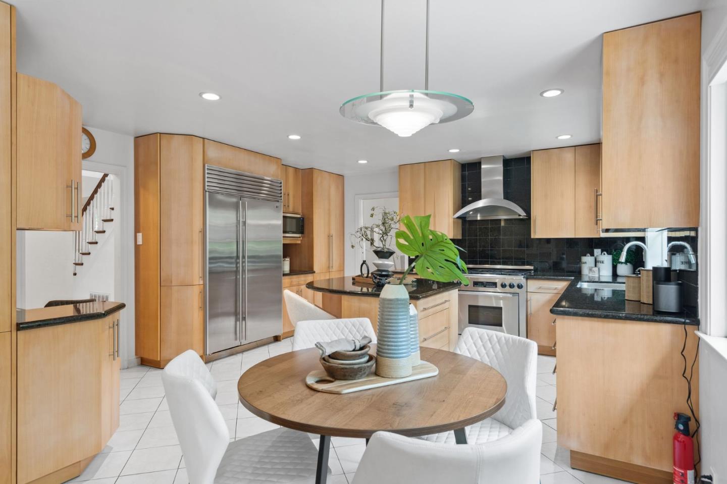 949 Hillsboro Avenue