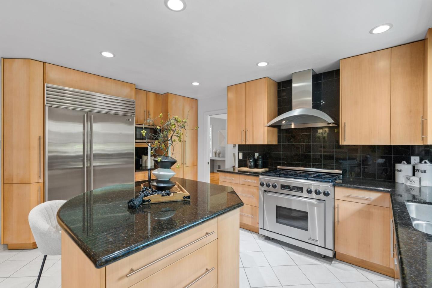 949 Hillsboro Avenue