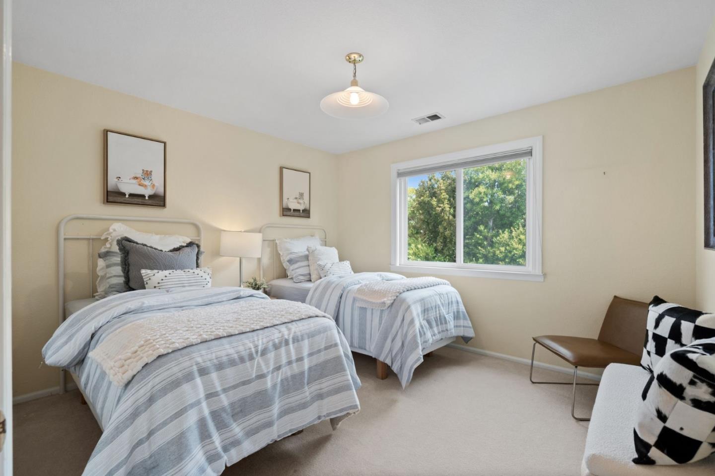 949 Hillsboro Avenue