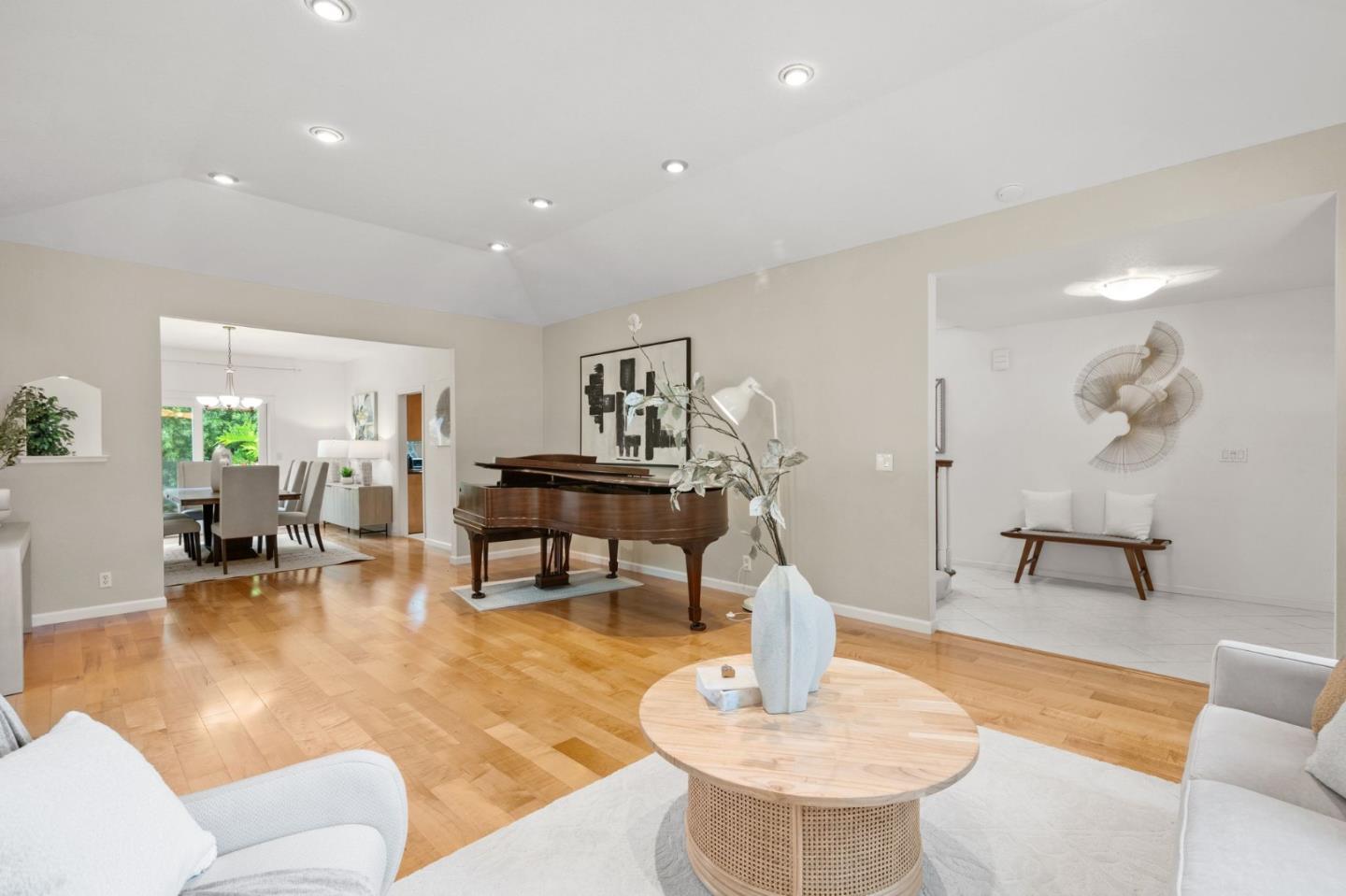 949 Hillsboro Avenue