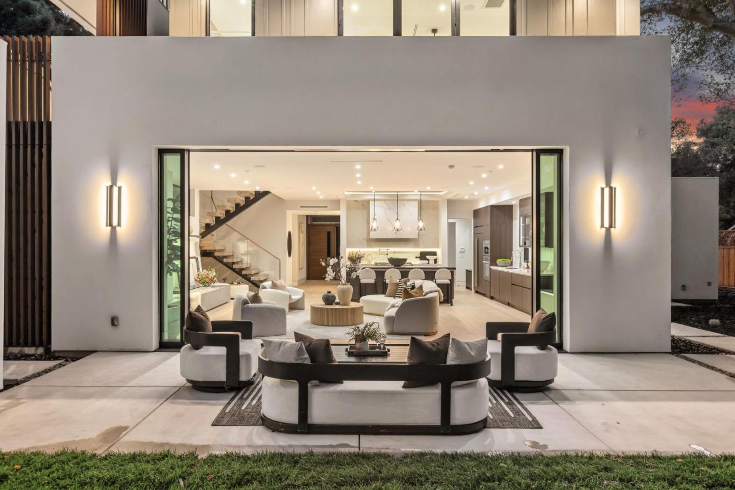 28 San Benito Avenue
