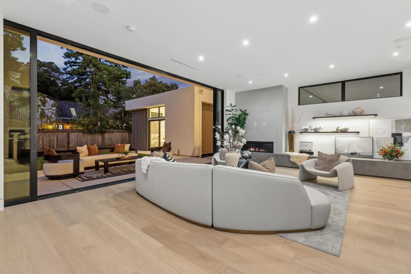28 San Benito Avenue