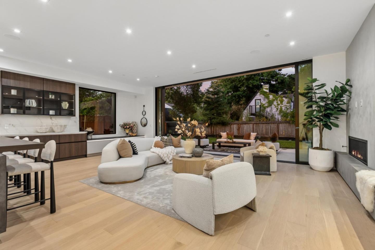 28 San Benito Avenue