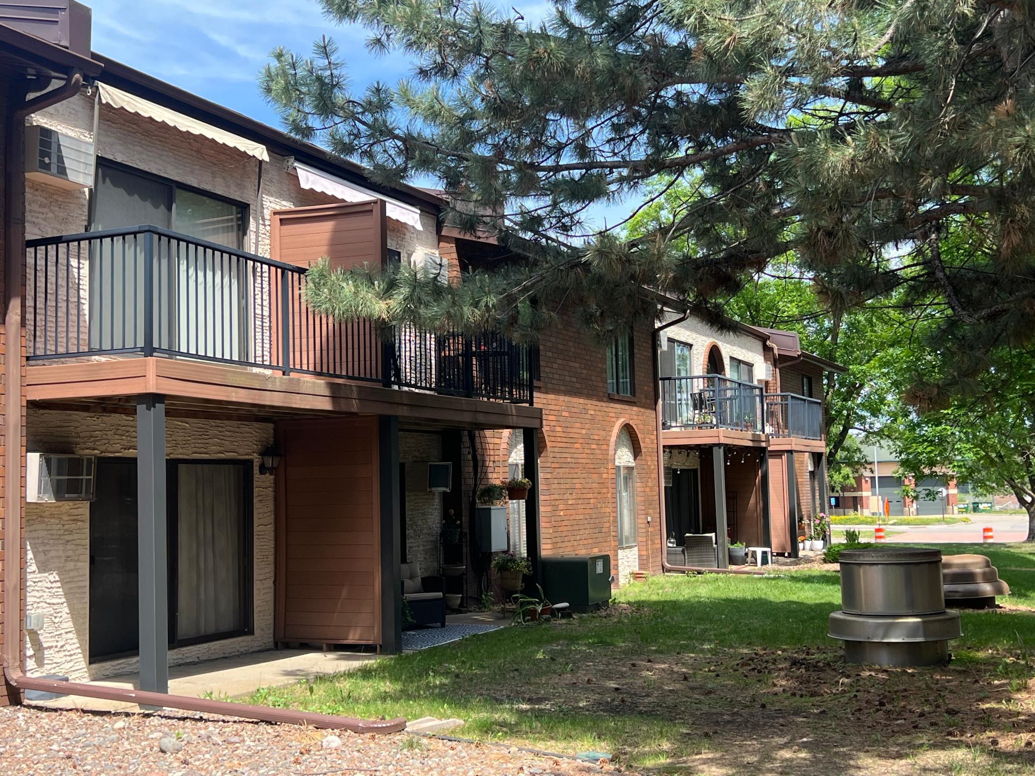 7300 York Avenue S Unit: 2063