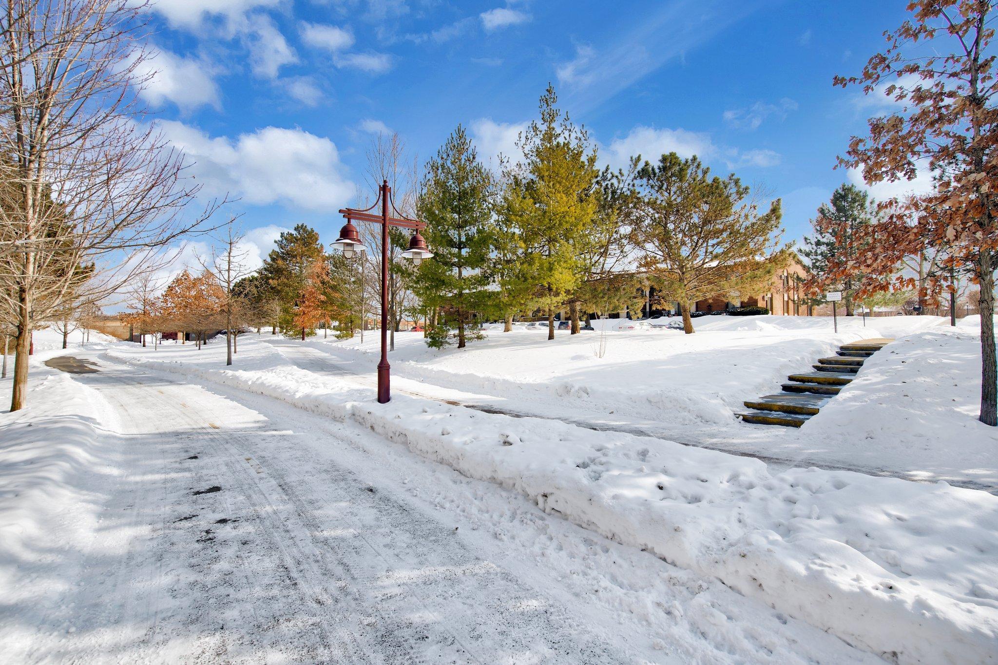 7300 York Avenue S Unit: 2063