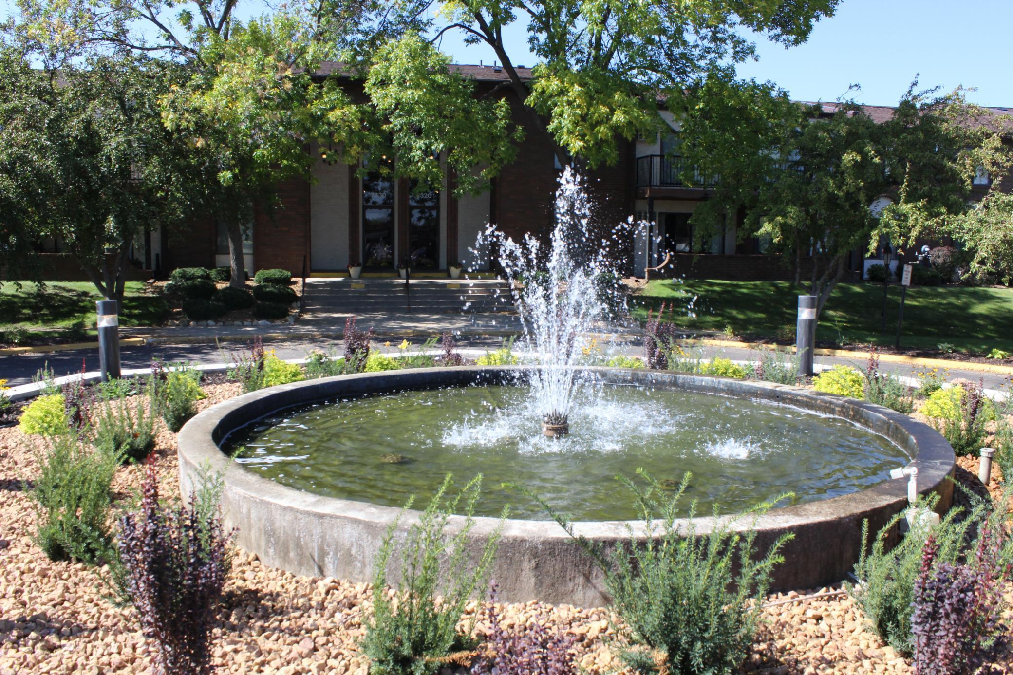 7300 York Avenue S Unit: 2063