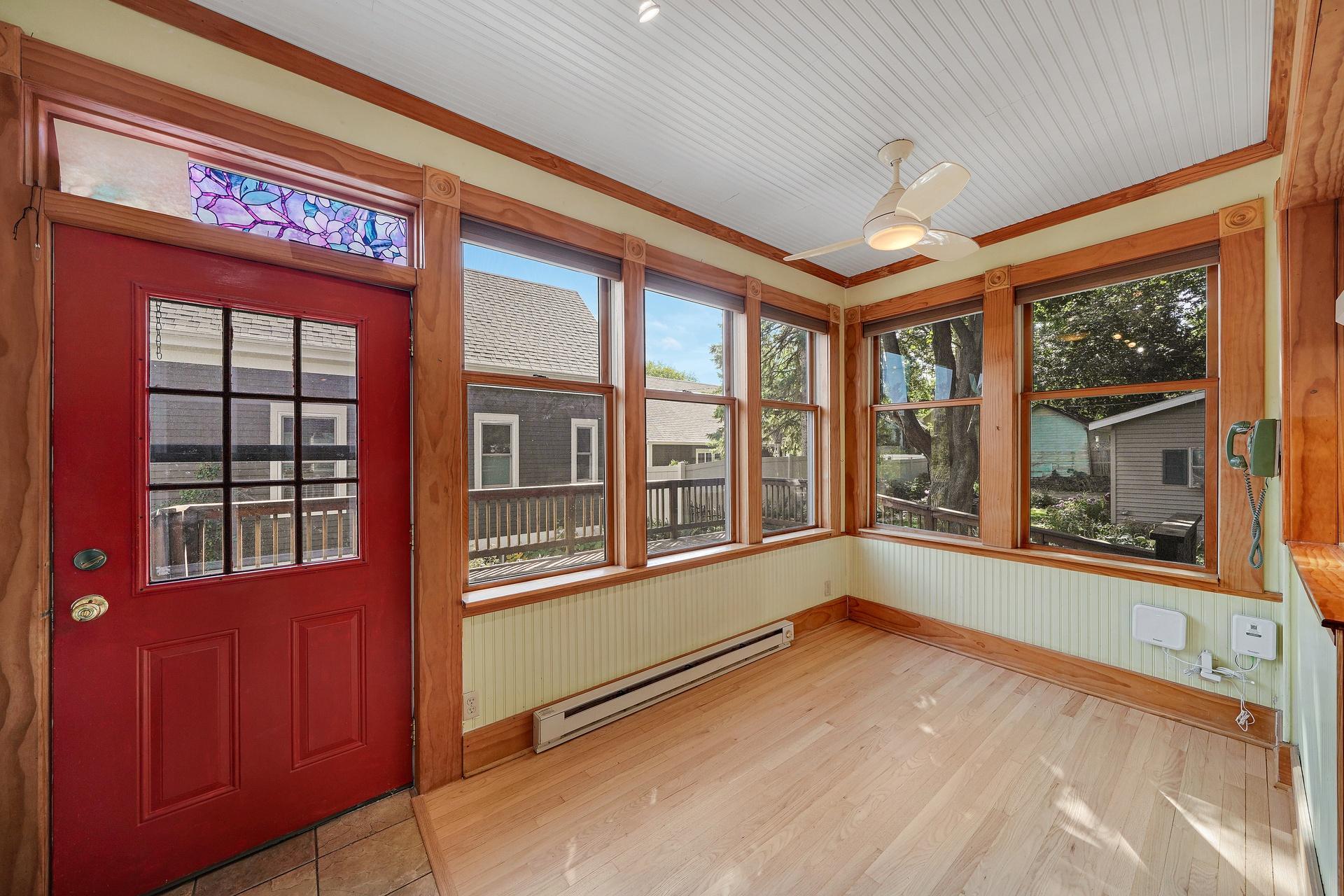 110 Winifred Street W
