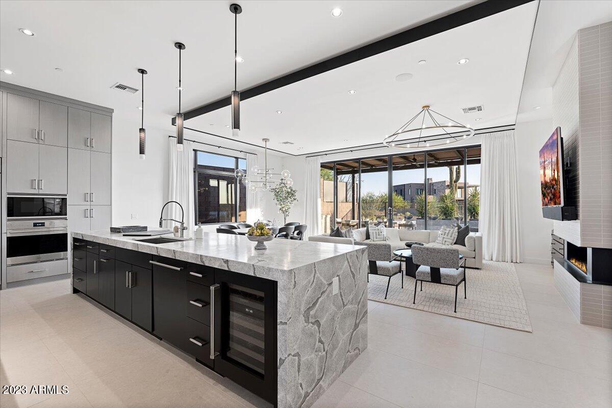 37200 N CAVE CREEK Road Unit: 1036