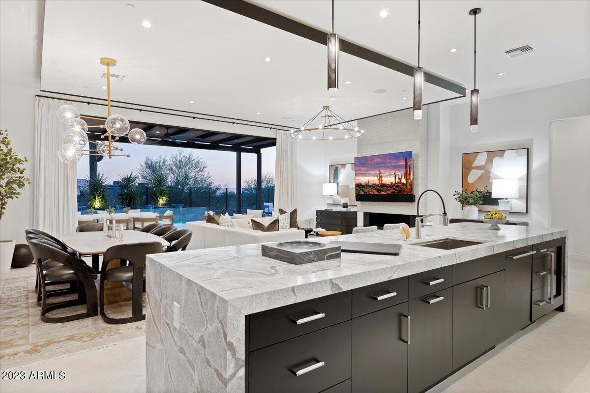 37200 N CAVE CREEK Road Unit: 1036