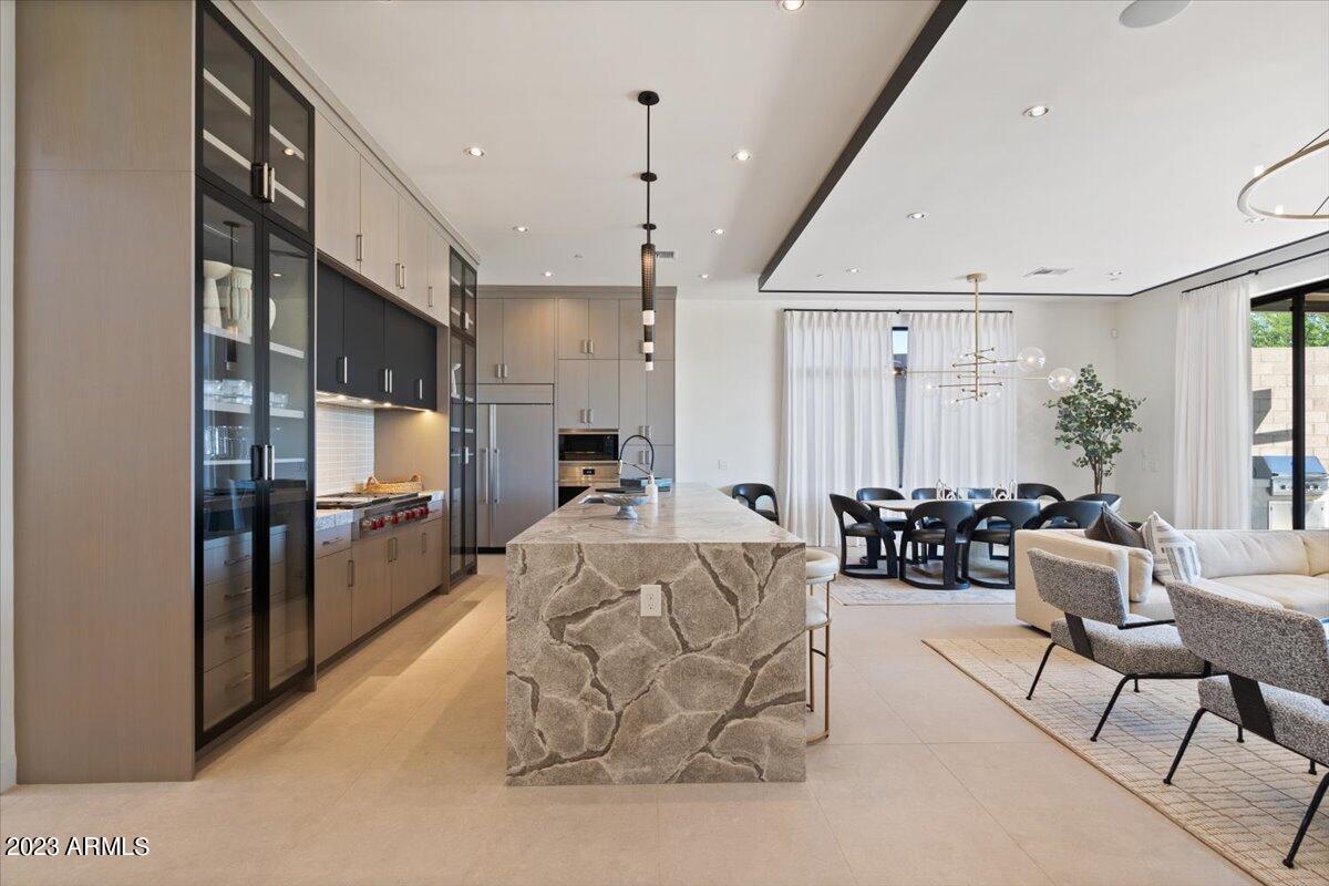 37200 N CAVE CREEK Road Unit: 1036