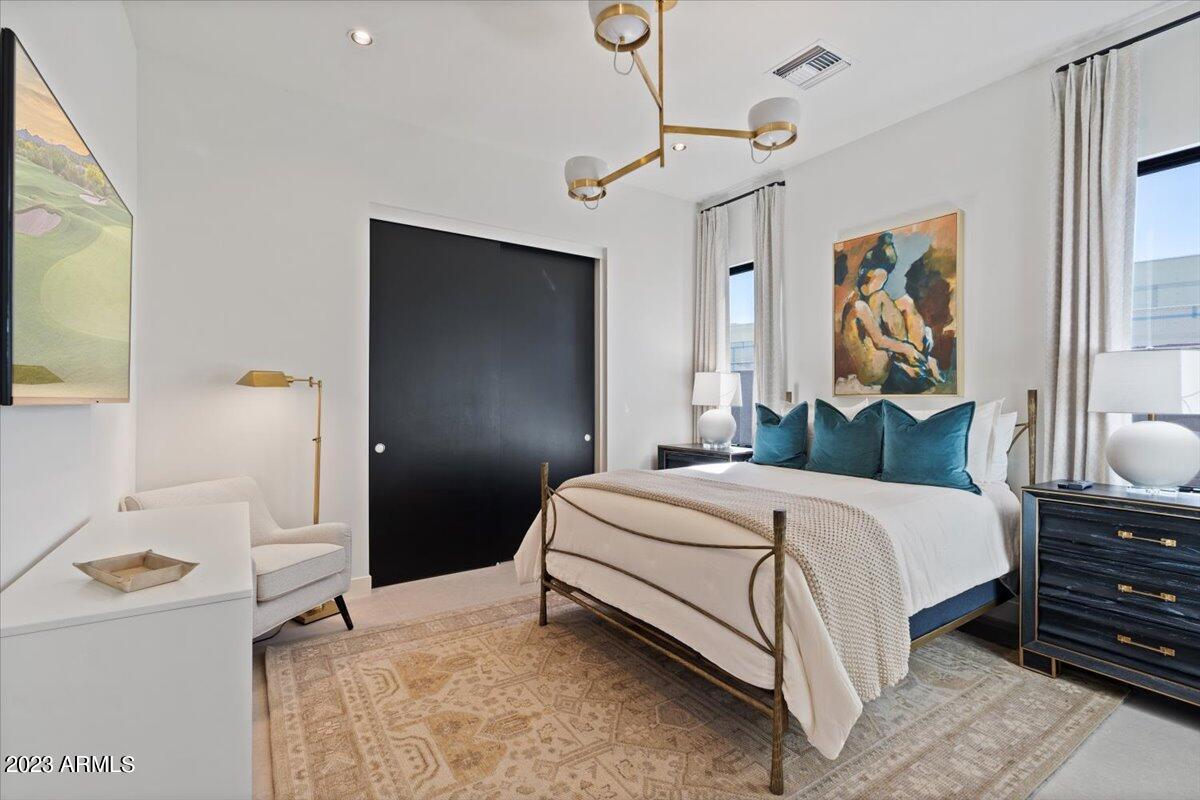 37200 N CAVE CREEK Road Unit: 1036