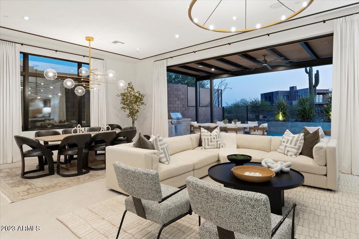 37200 N CAVE CREEK Road Unit: 1036