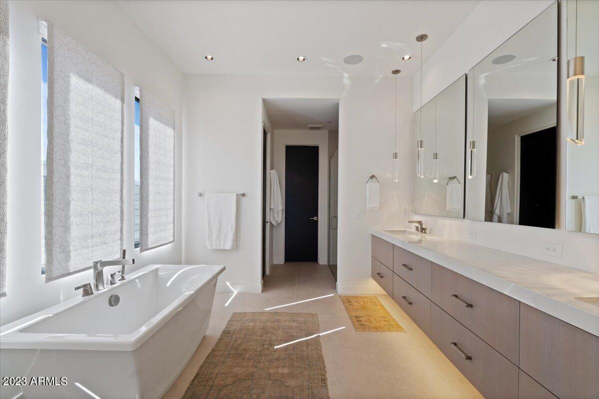 37200 N CAVE CREEK Road Unit: 1036
