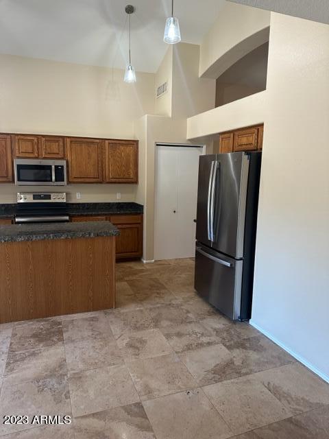 7457 W MELINDA Lane