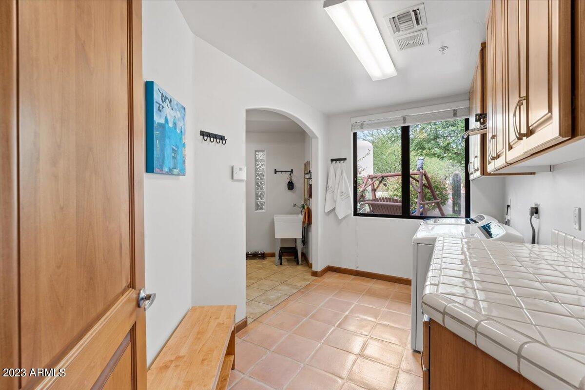 9219 E Via Del Sol Drive