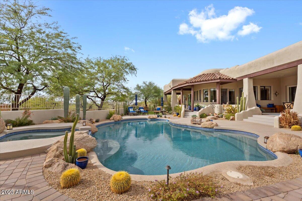 9219 E Via Del Sol Drive