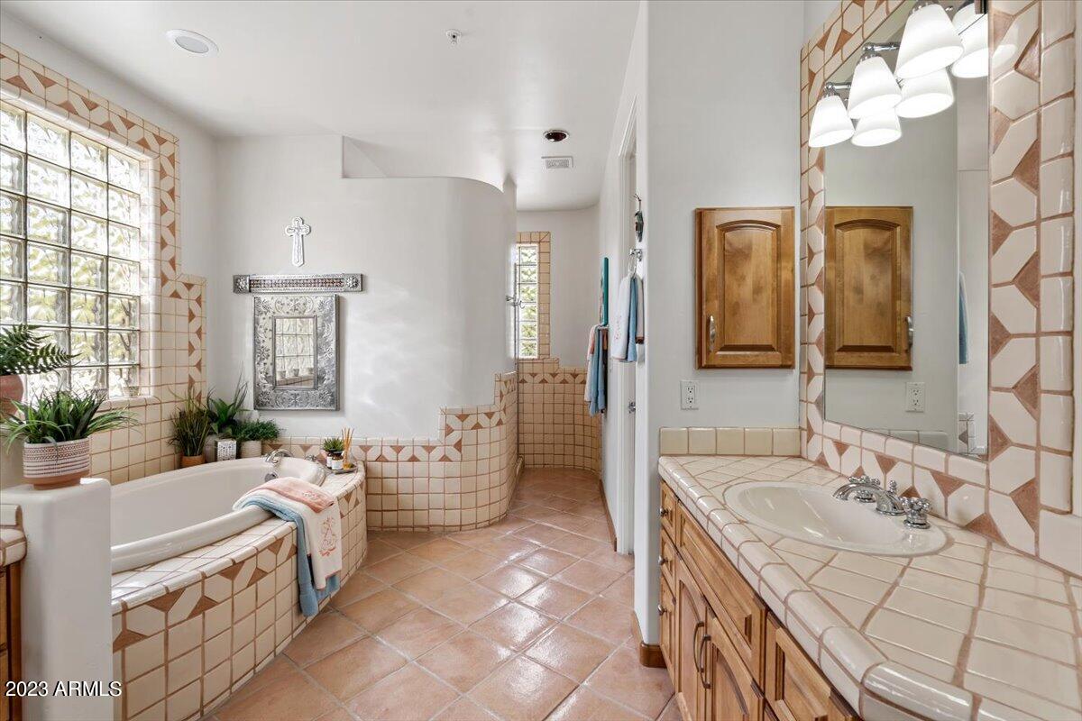 9219 E Via Del Sol Drive