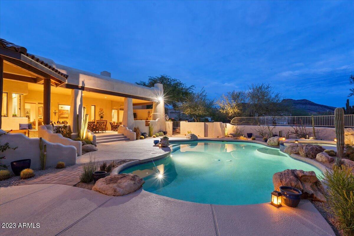 9219 E Via Del Sol Drive