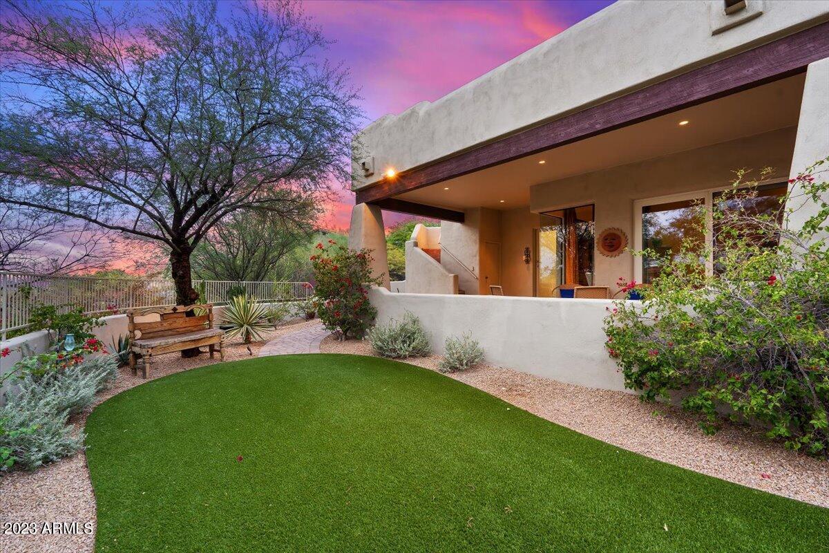 9219 E Via Del Sol Drive