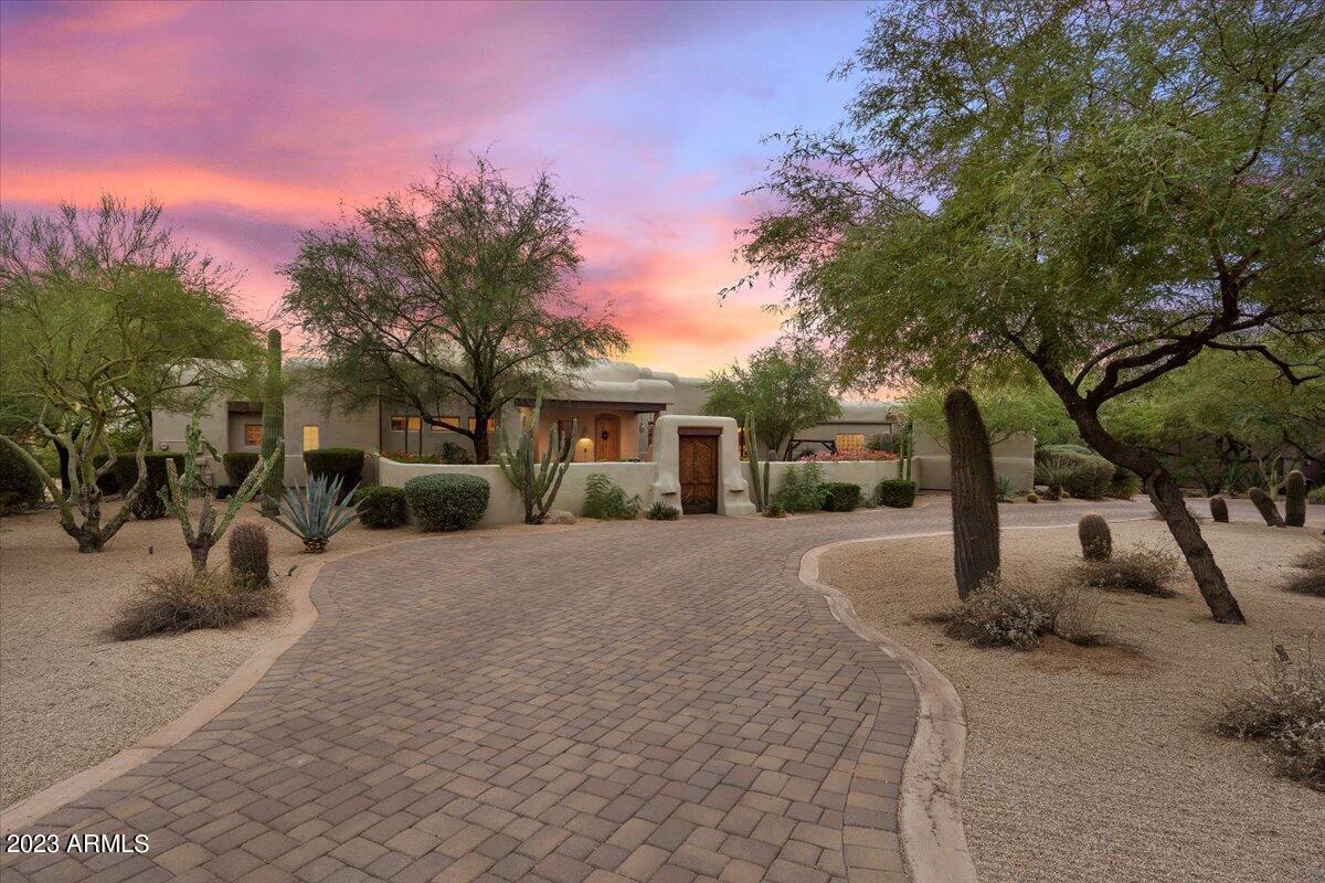 9219 E Via Del Sol Drive