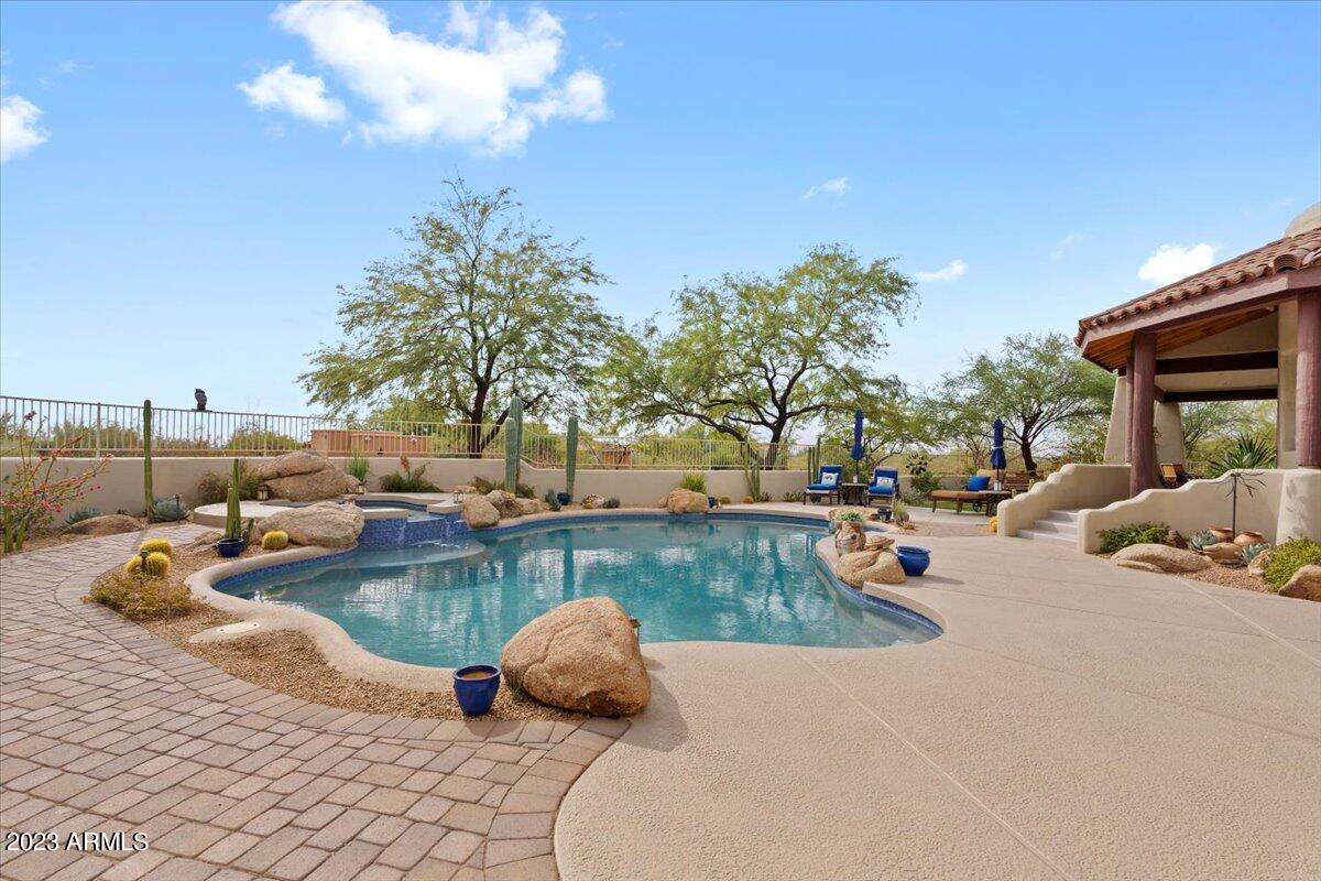9219 E Via Del Sol Drive