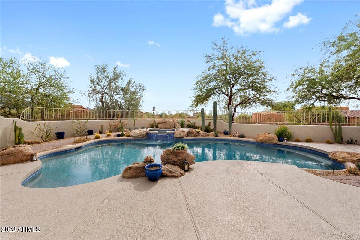 9219 E Via Del Sol Drive