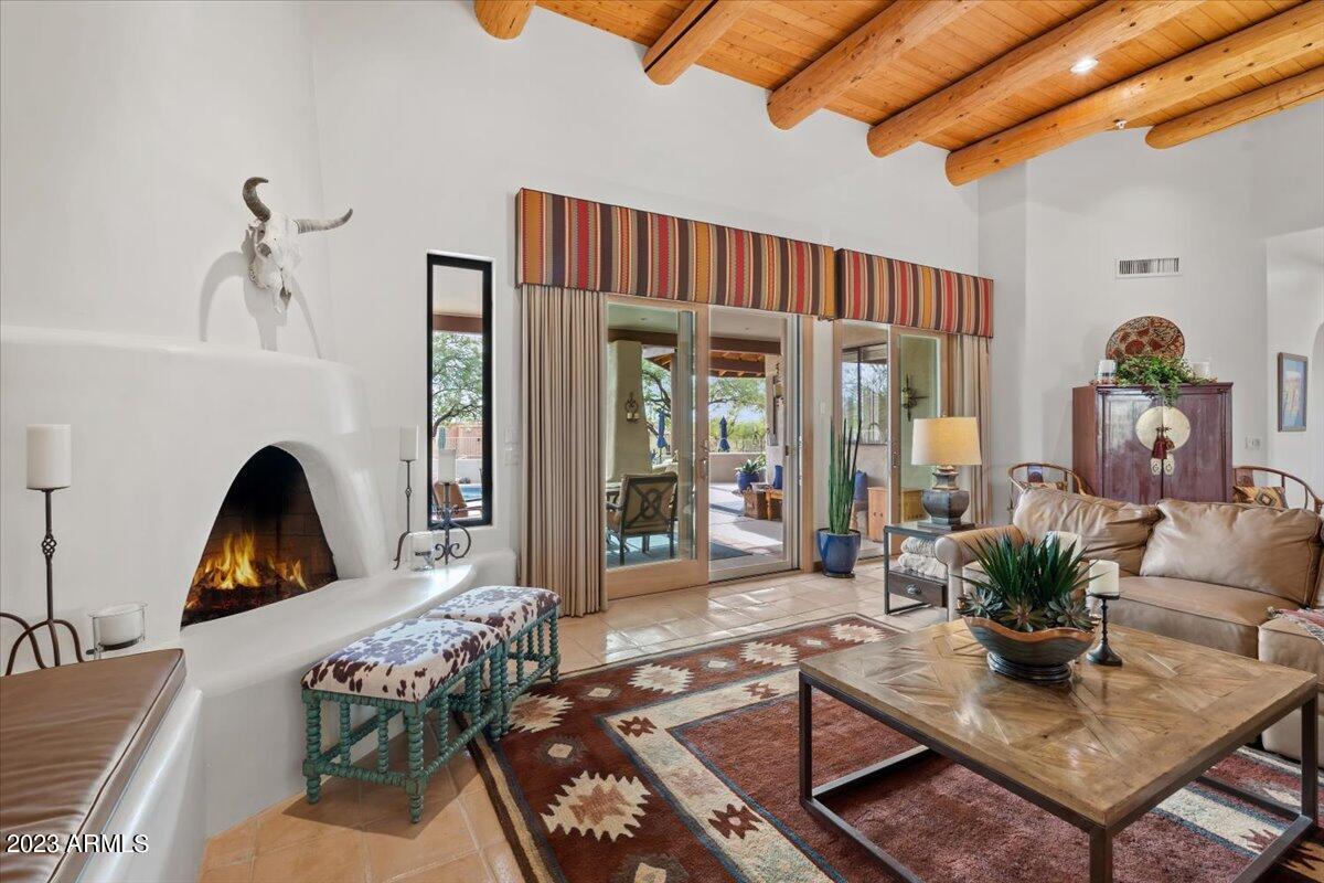 9219 E Via Del Sol Drive