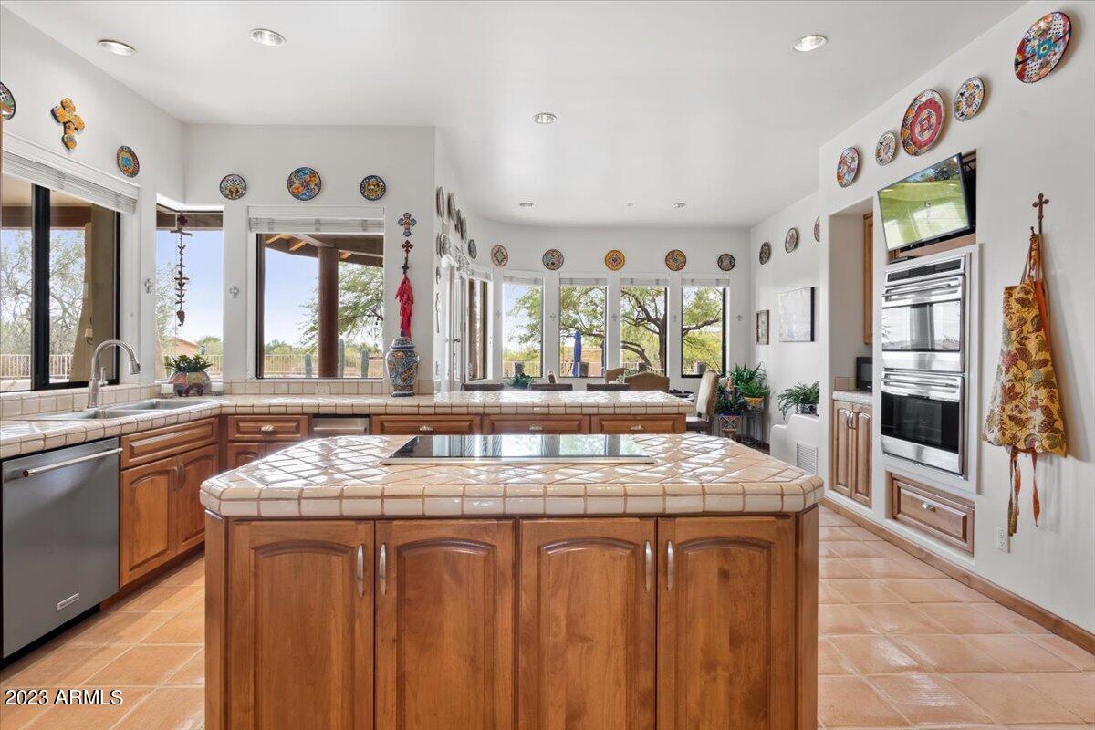9219 E Via Del Sol Drive