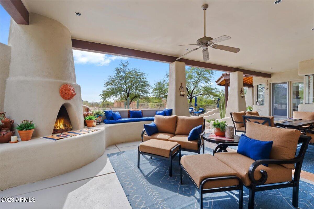 9219 E Via Del Sol Drive