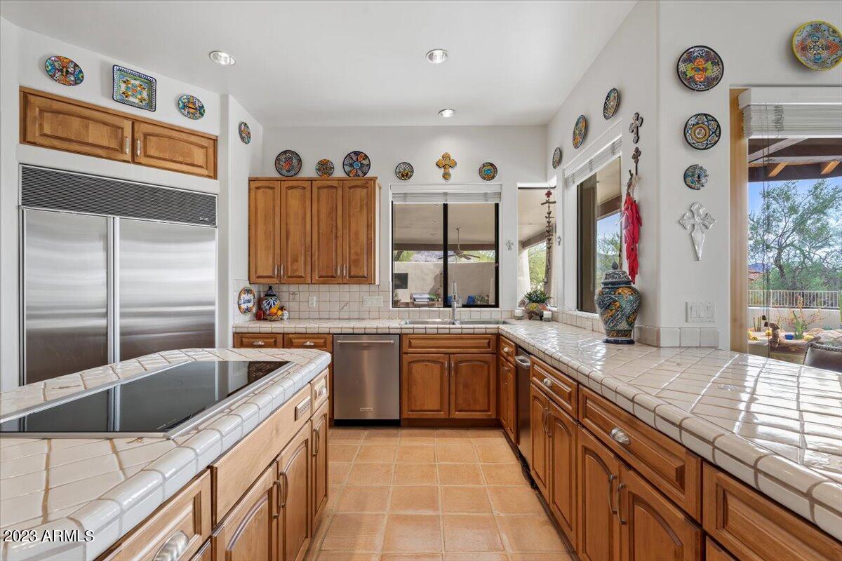 9219 E Via Del Sol Drive