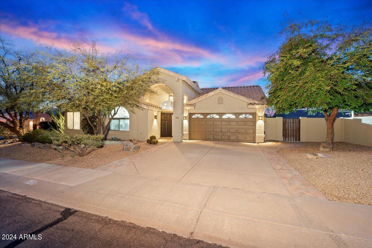 9167 E MAPLE Lane